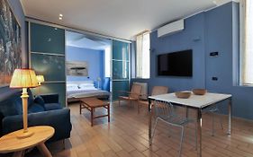 Charming 5 Vie Apt. Milan Center